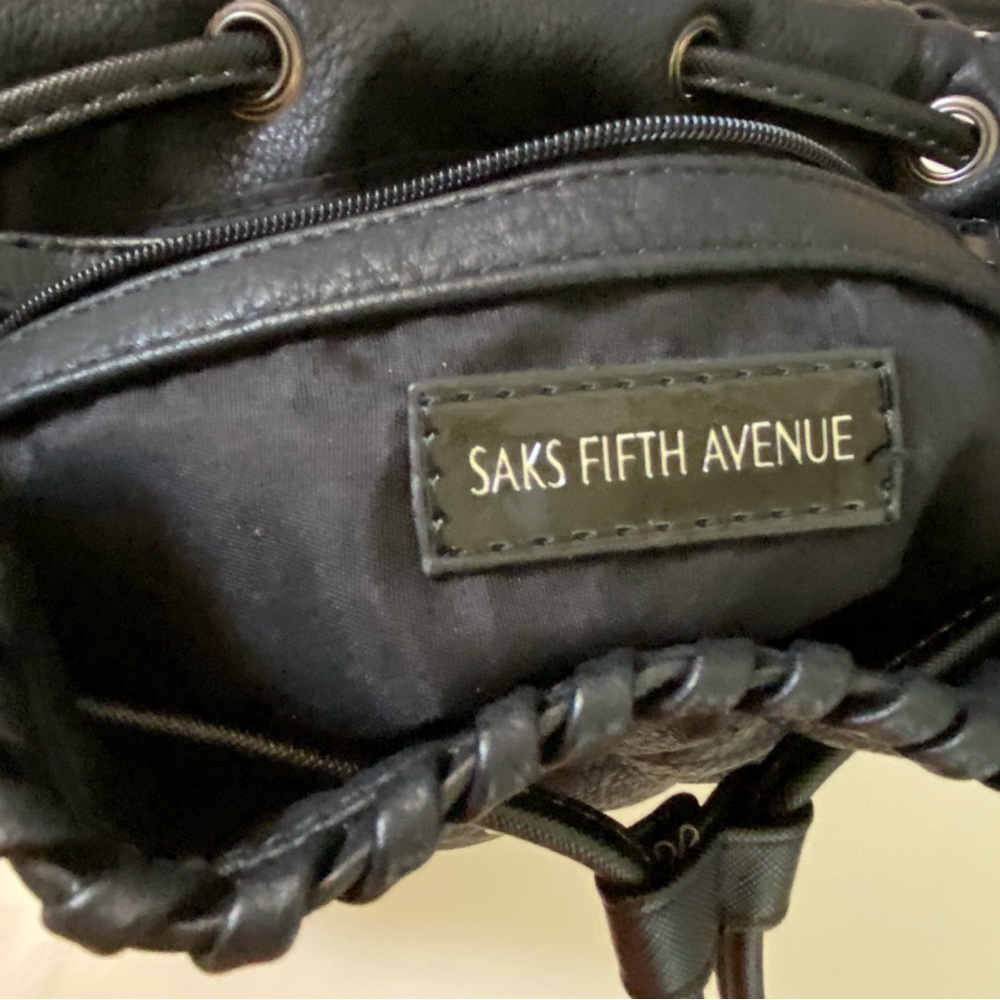 SAKS FIFTH AVENUE BACKPACKđź’• - Picture 6 of 10